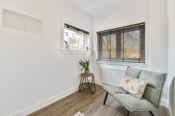 Bringing The Shine Back The Advantages Of Professional Window Cleaning