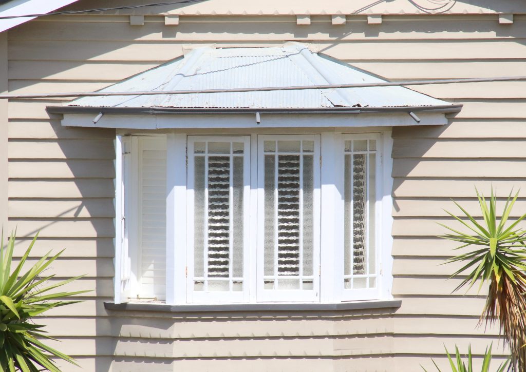 Make the Most of Your Bay Windows with These Stylish Solutions