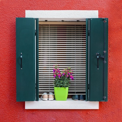 Traditional Window Treatments - An Introduction to Old-Fashioned Styles
